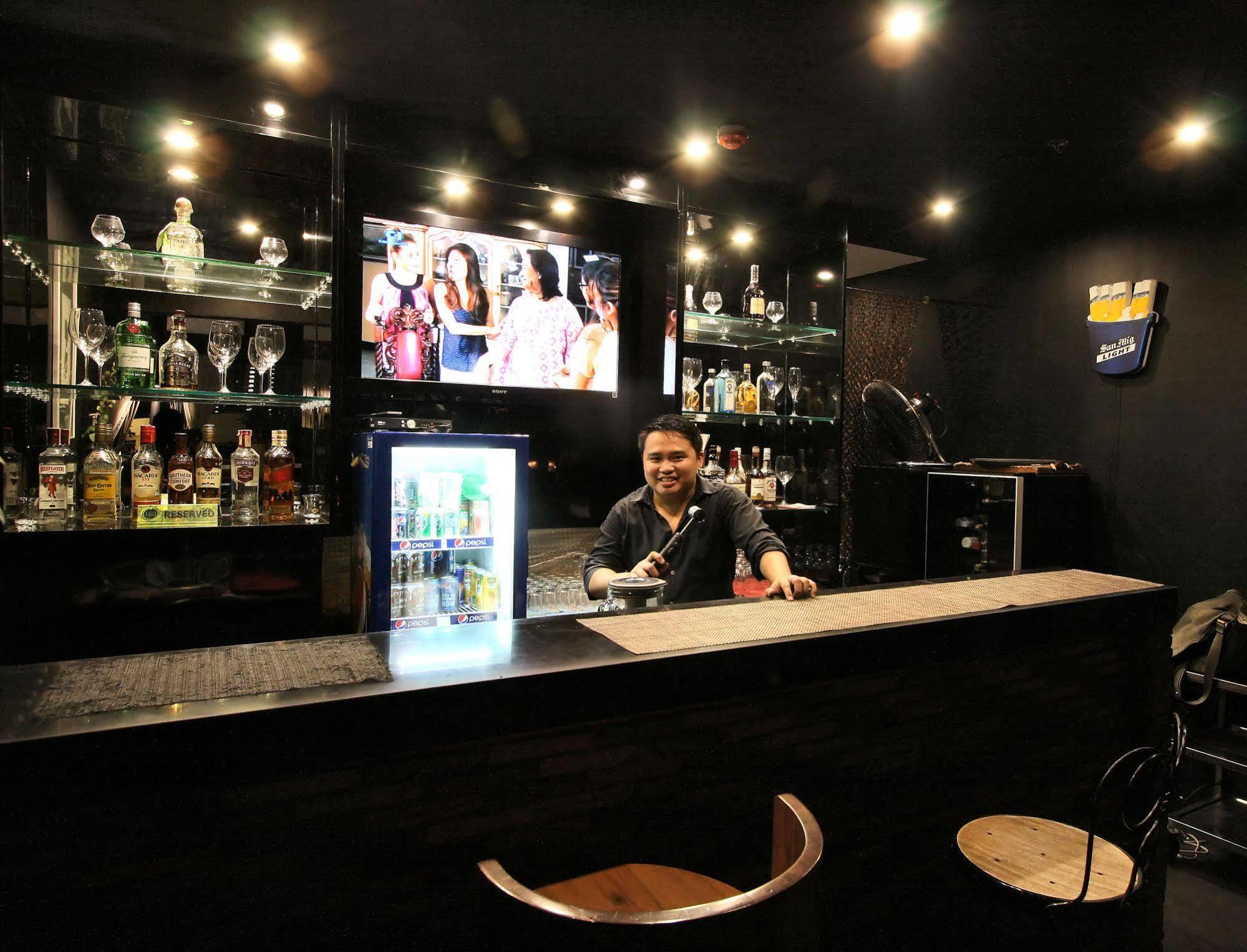 The Suez Serviced Studios Makati Makati City Extérieur photo