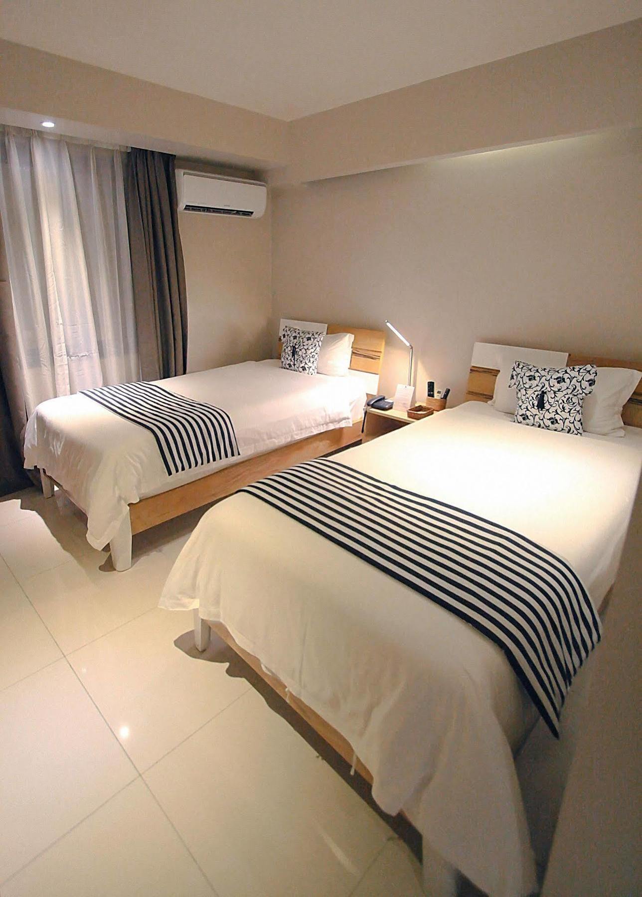 The Suez Serviced Studios Makati Makati City Extérieur photo