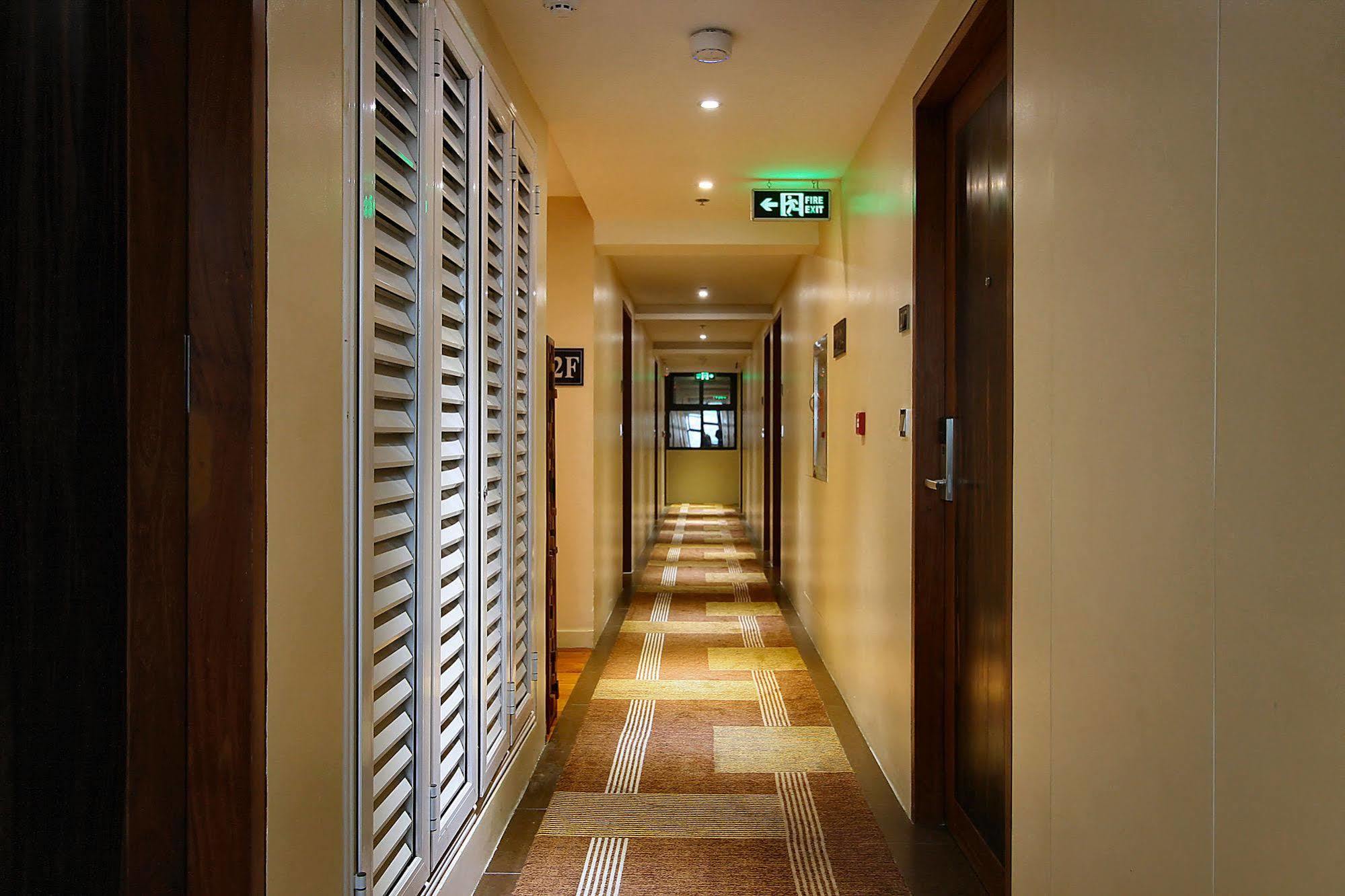 The Suez Serviced Studios Makati Makati City Extérieur photo
